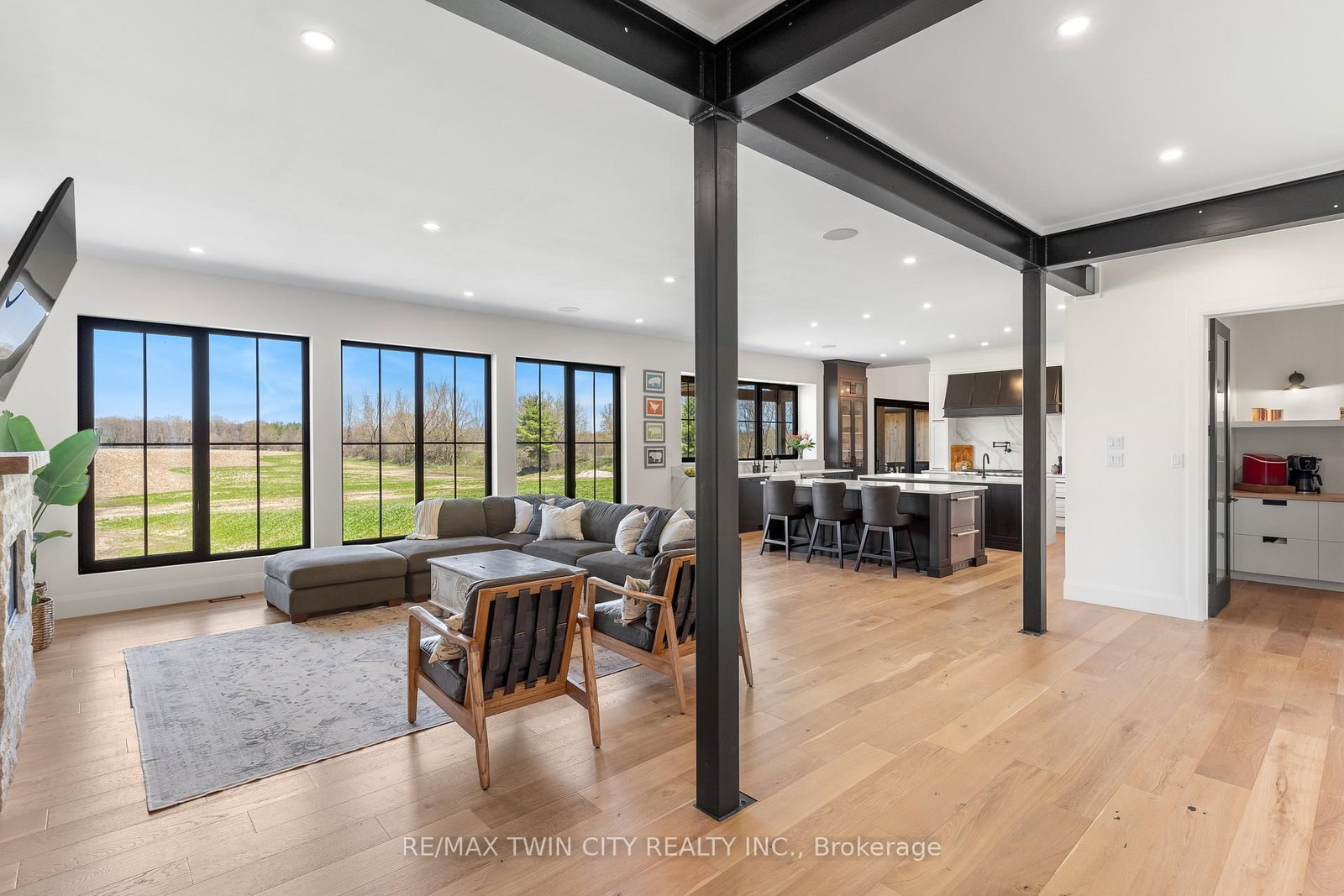742 Country Squire Rd, Waterloo — 11