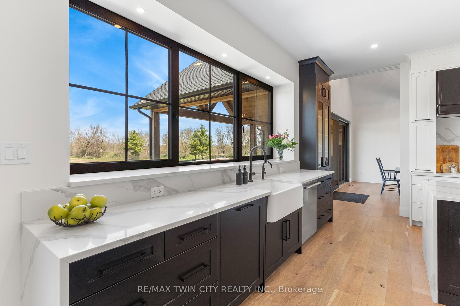742 Country Squire Rd, Waterloo — 15