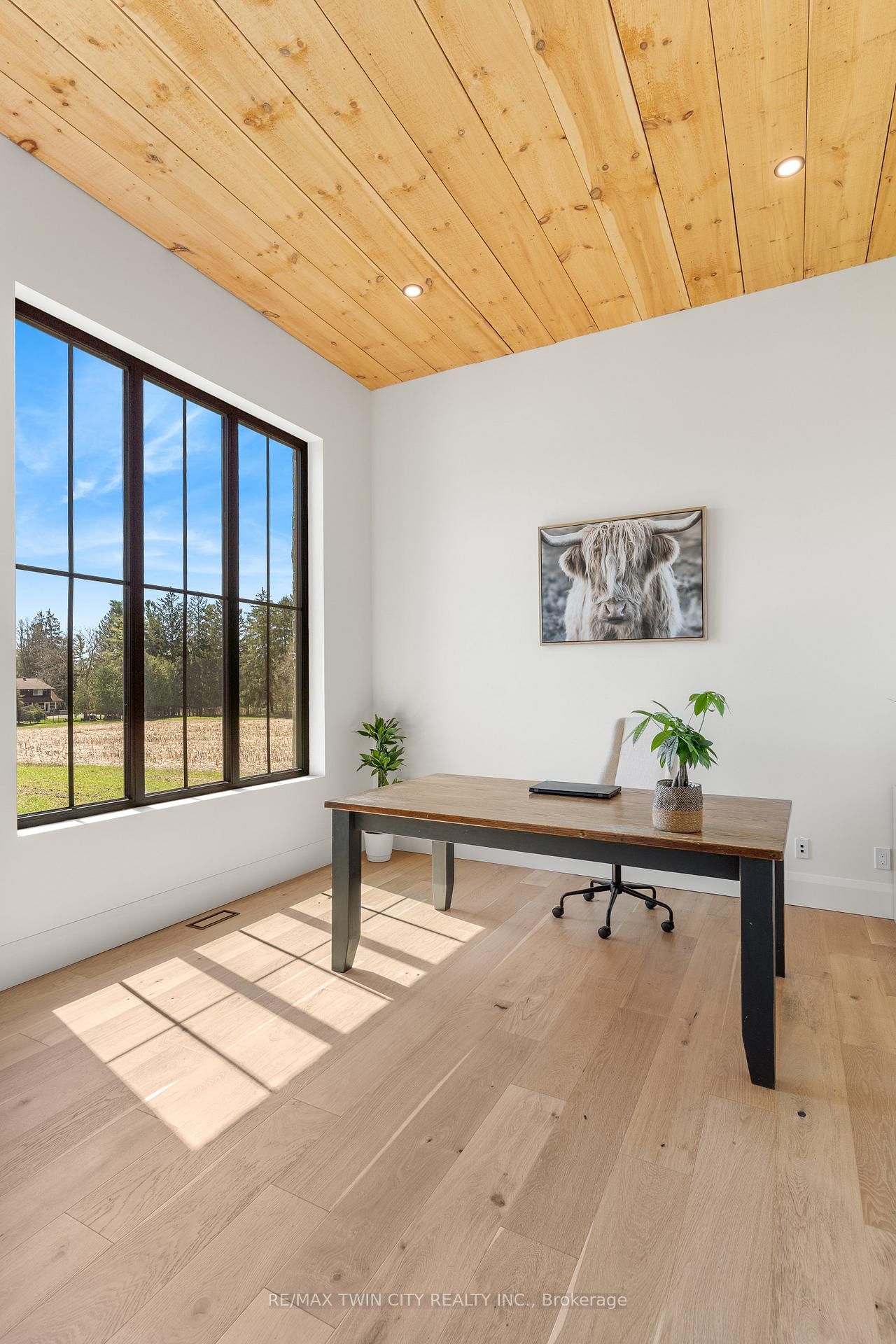 742 Country Squire Rd, Waterloo — 24