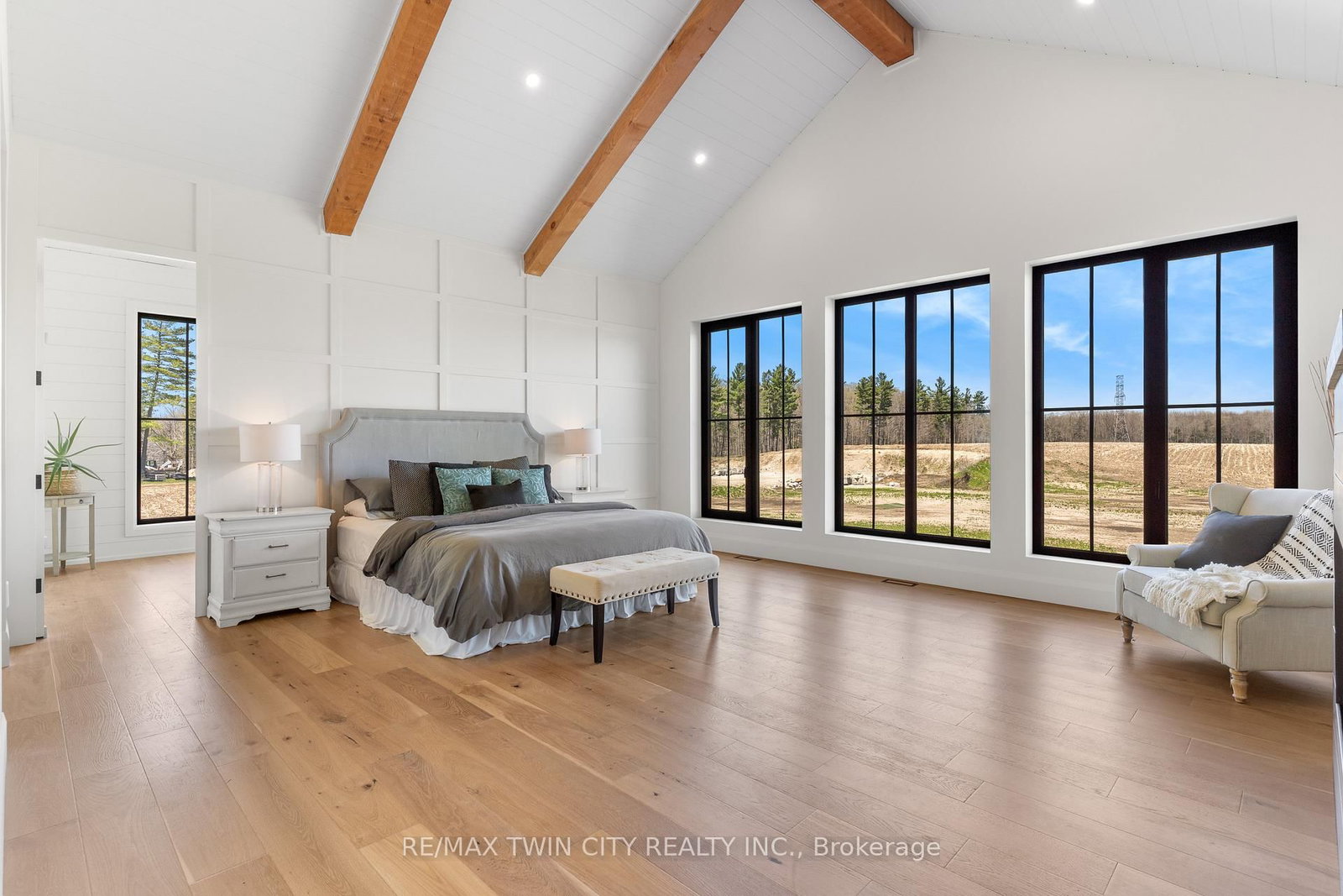 742 Country Squire Rd, Waterloo — 26
