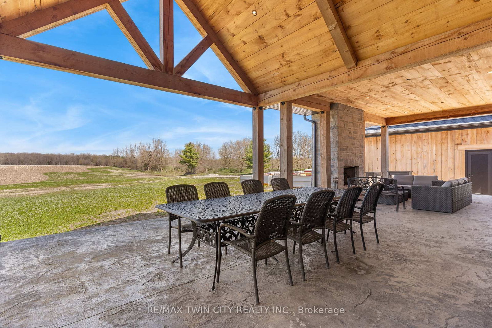 742 Country Squire Rd, Waterloo — 48