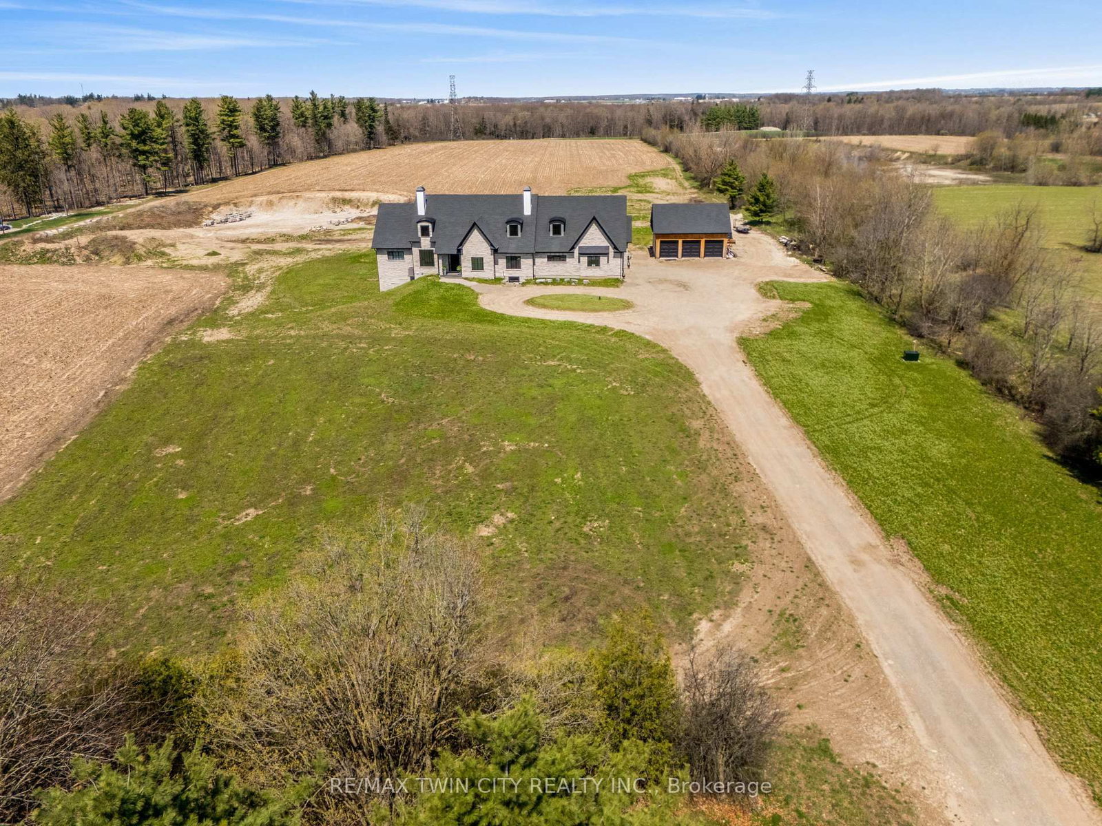 742 Country Squire Rd, Waterloo — 49