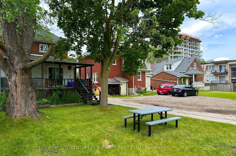205-209 Erb St - Photo 5