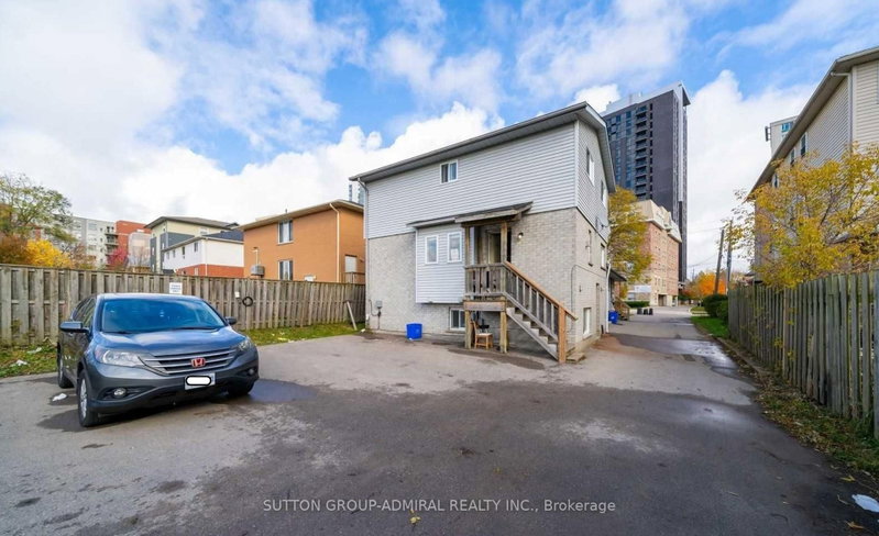 329 Spruce St - Photo 3