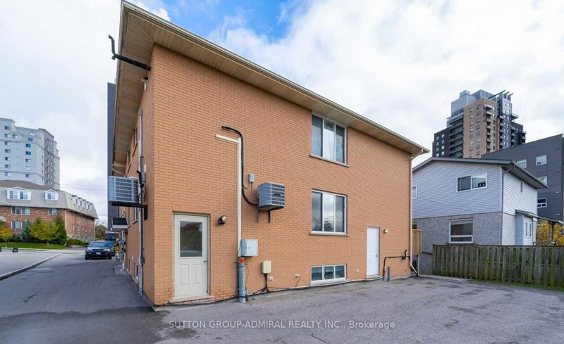 331 Spruce St - Photo 3