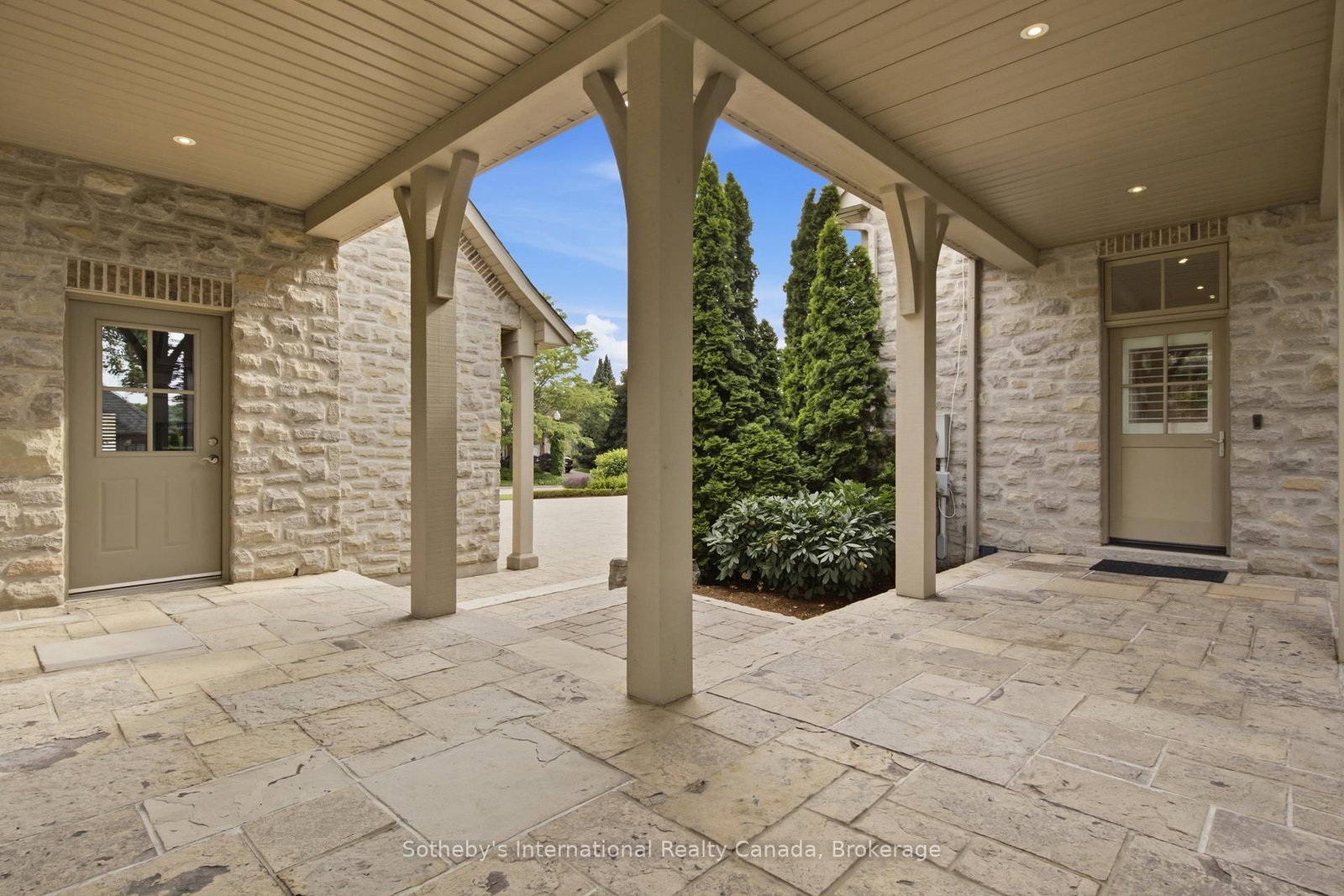 28 Deer Ridge Cres, Kitchener — 32