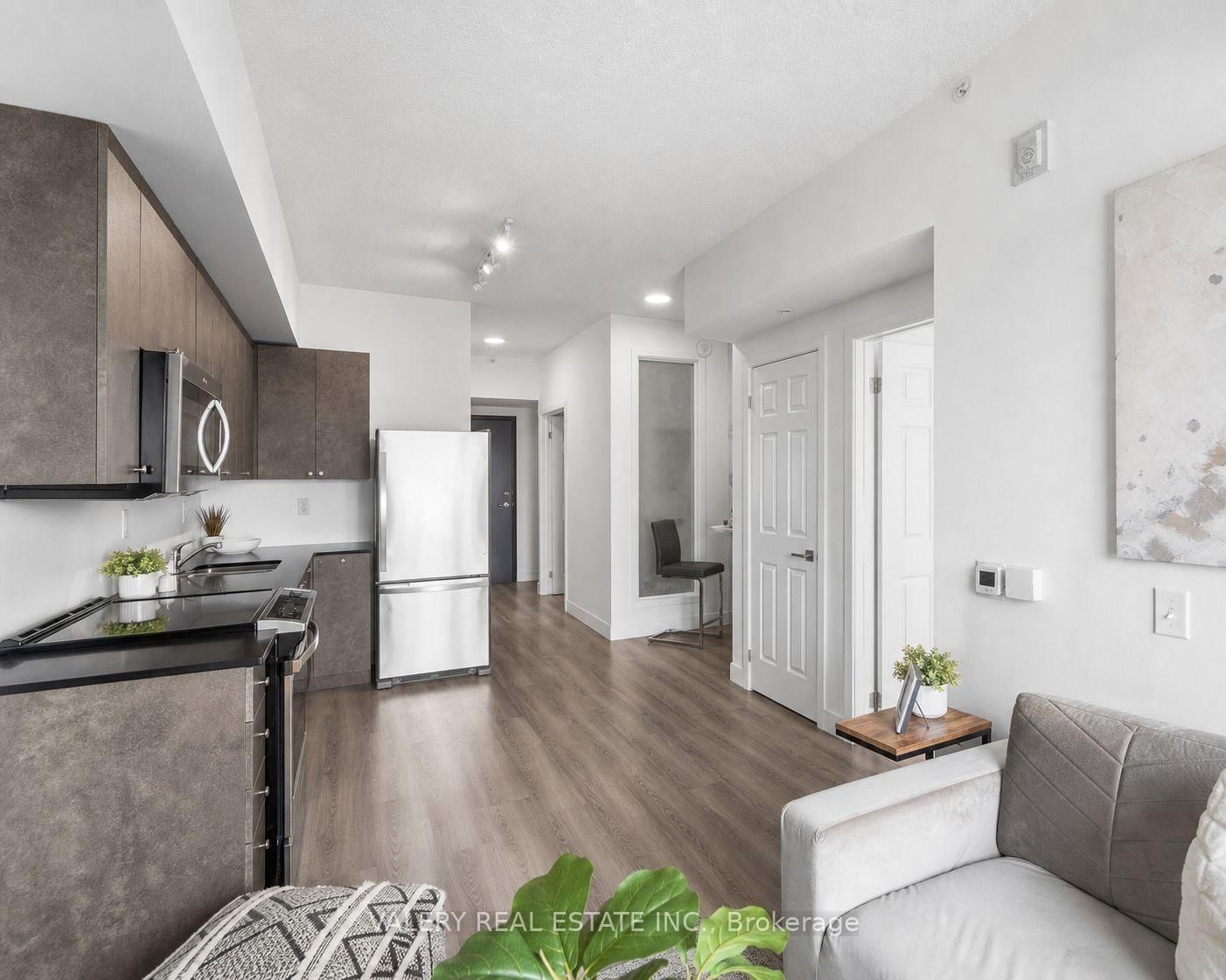 717-1 Wellington St, Brantford — 10