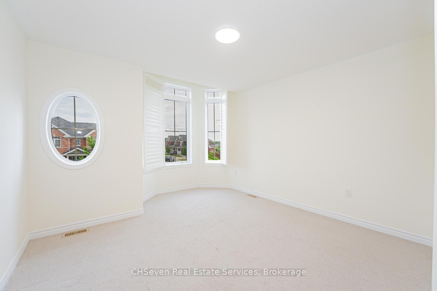 669 Doon South Dr, Kitchener — 29