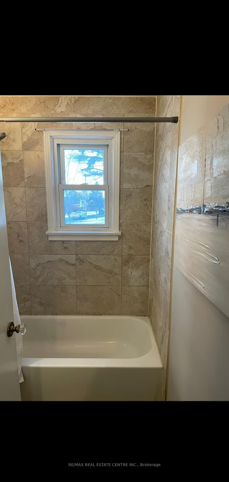 Upper-41 Belleview Ave, Kitchener — 13