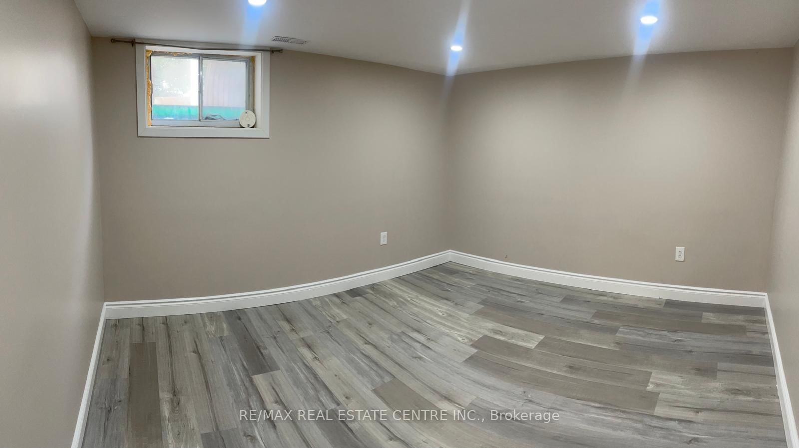 lower-41 Belleview Ave, Kitchener — 6