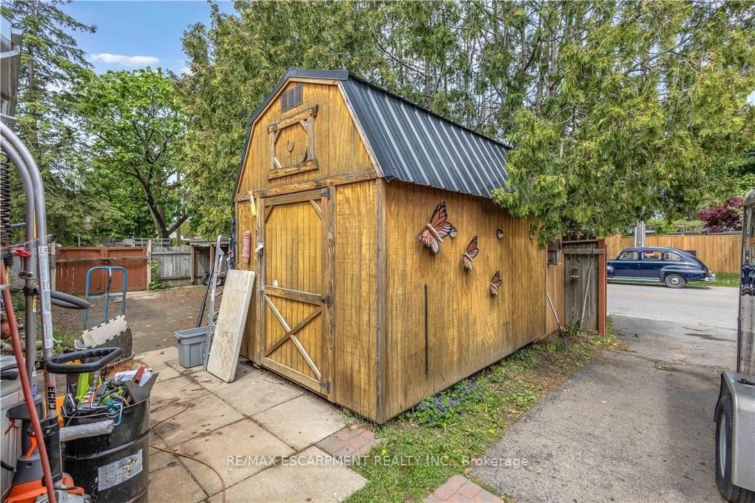 35 James Ave, Brantford — 18