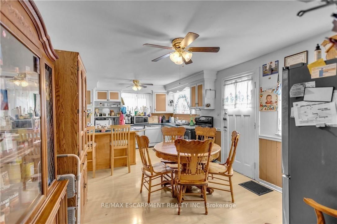 35 James Ave, Brantford — 19