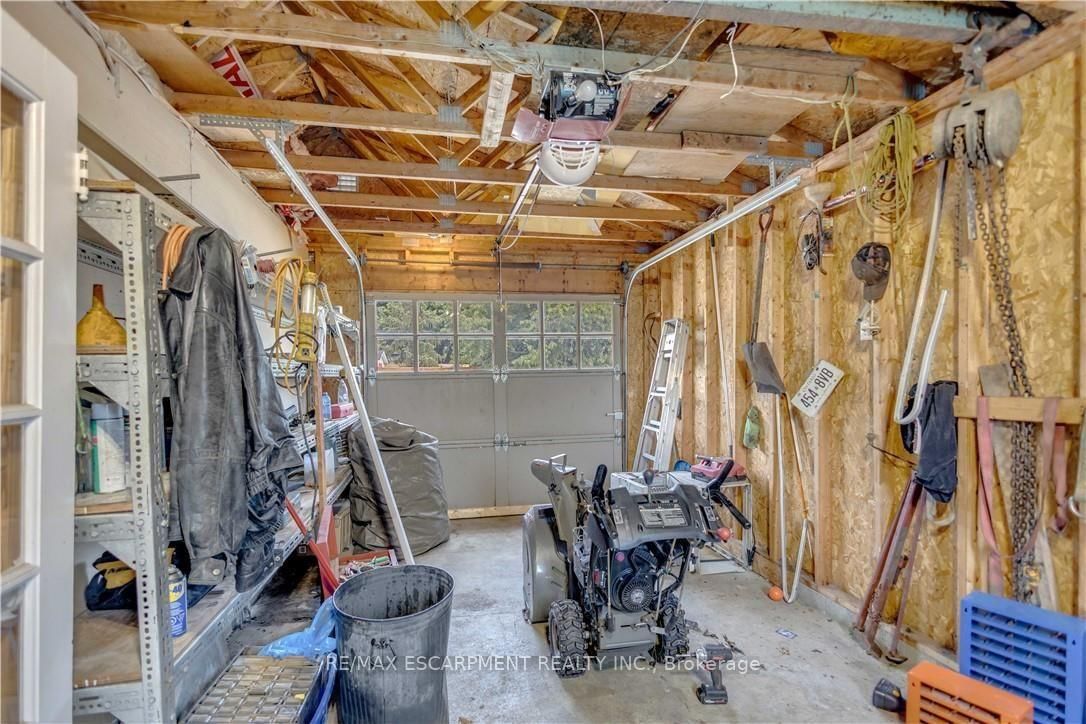 35 James Ave, Brantford — 22