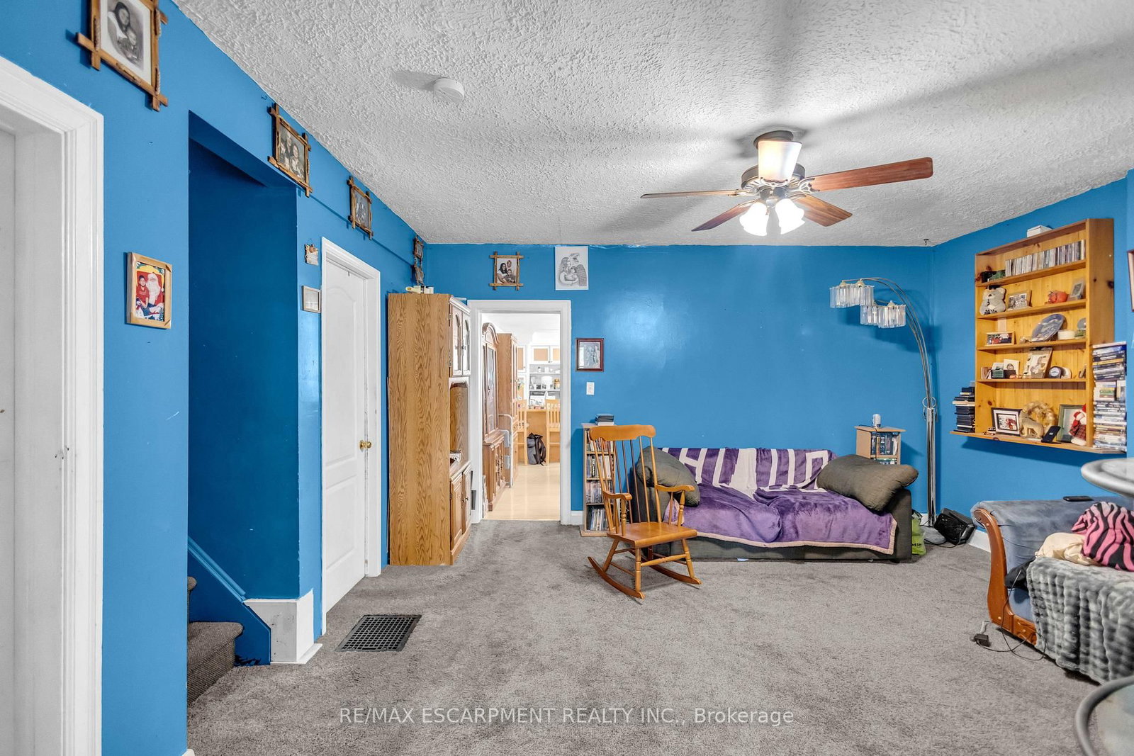 35 James Ave, Brantford — 32