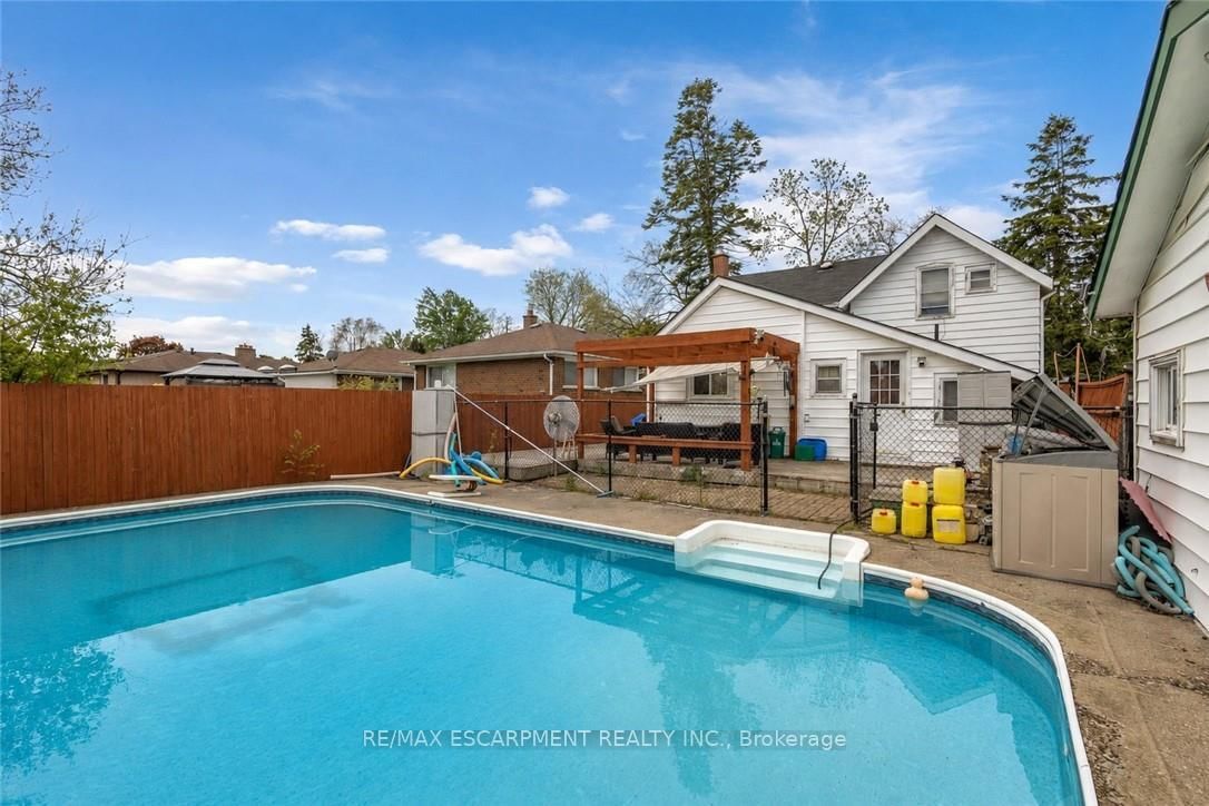 35 James Ave, Brantford — 4