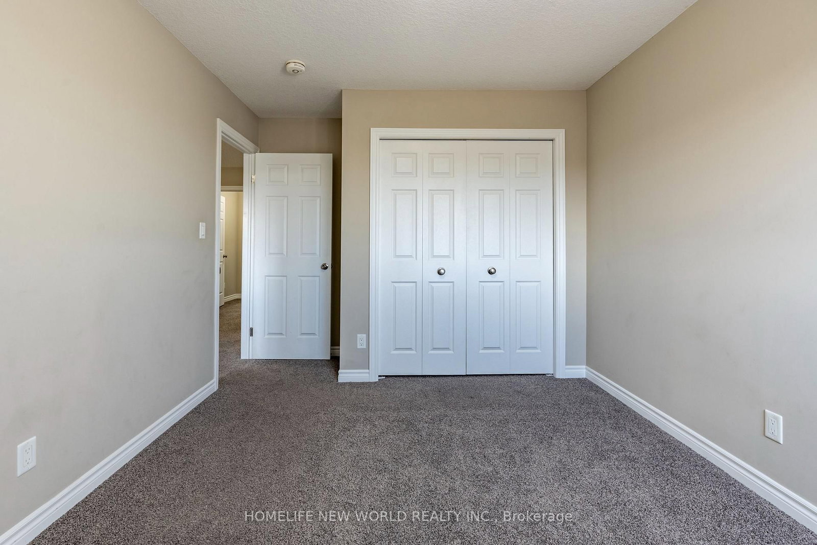 452 Avens St, Waterloo — 16