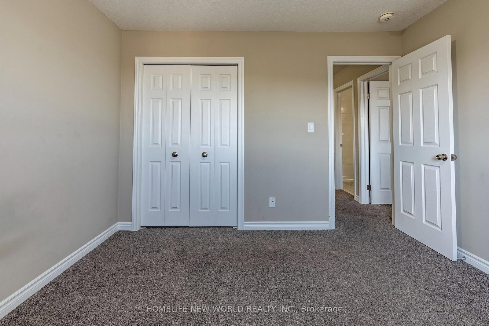 452 Avens St, Waterloo — 18