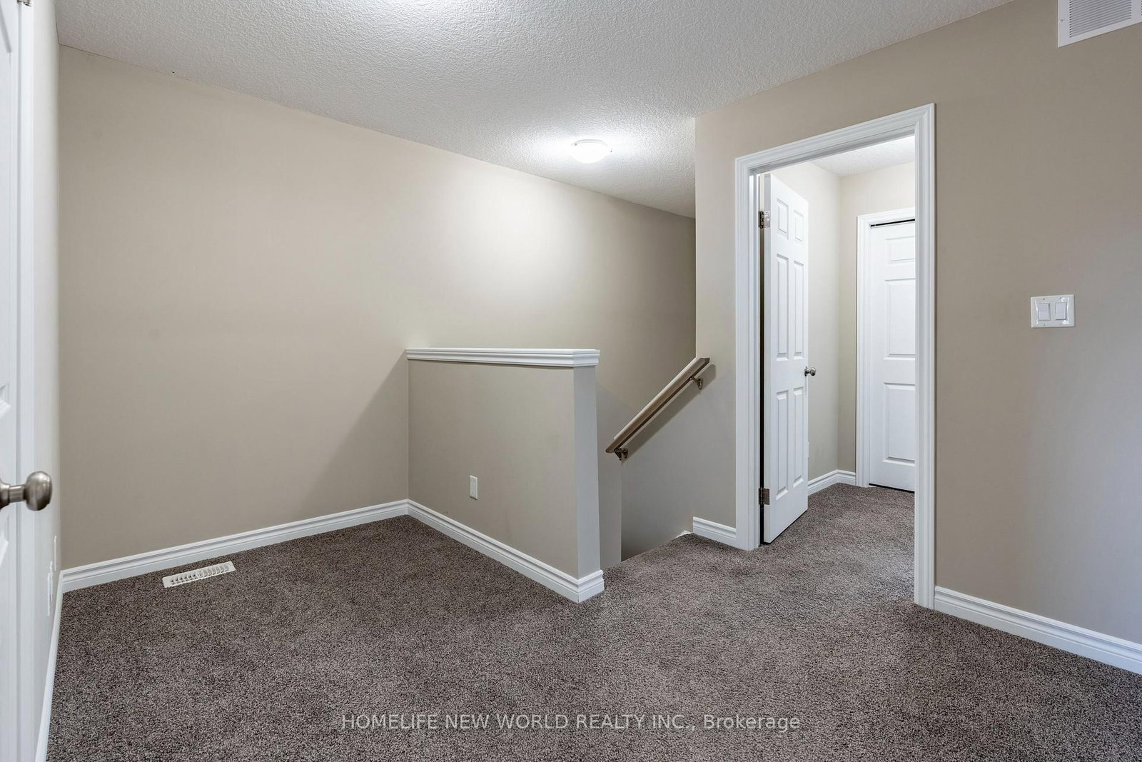 452 Avens St, Waterloo — 20