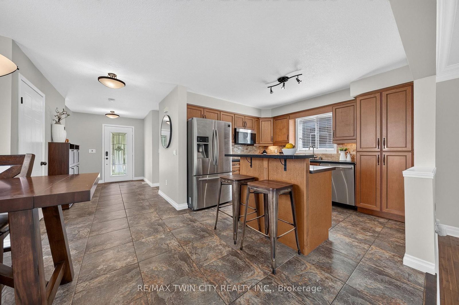 298 Pineland Pl, Waterloo — 10