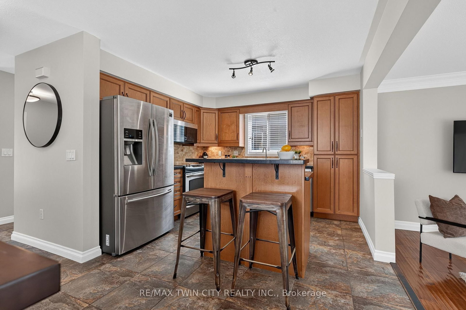 298 Pineland Pl, Waterloo — 11