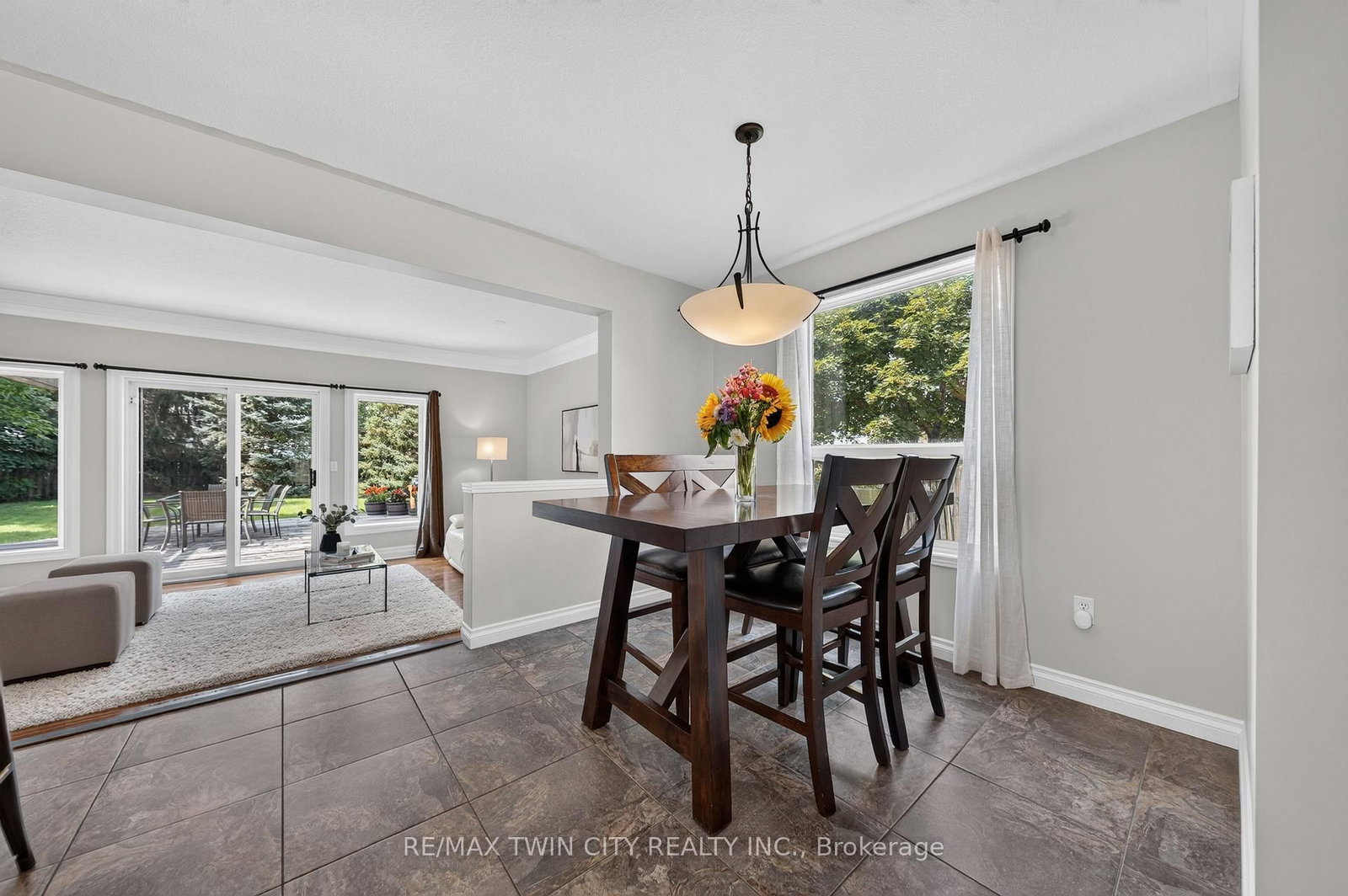 298 Pineland Pl, Waterloo — 14