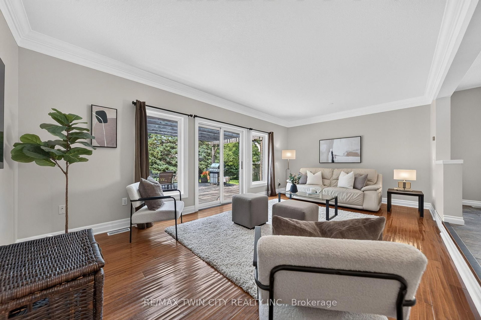 298 Pineland Pl, Waterloo — 16