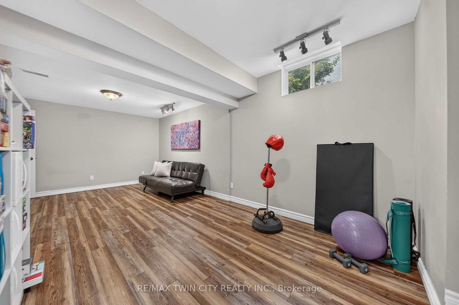 298 Pineland Pl, Waterloo — 30