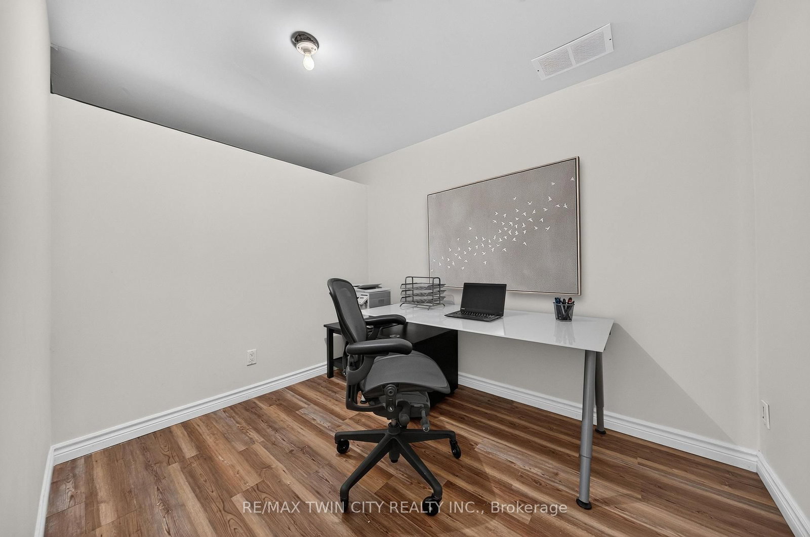 298 Pineland Pl, Waterloo — 32