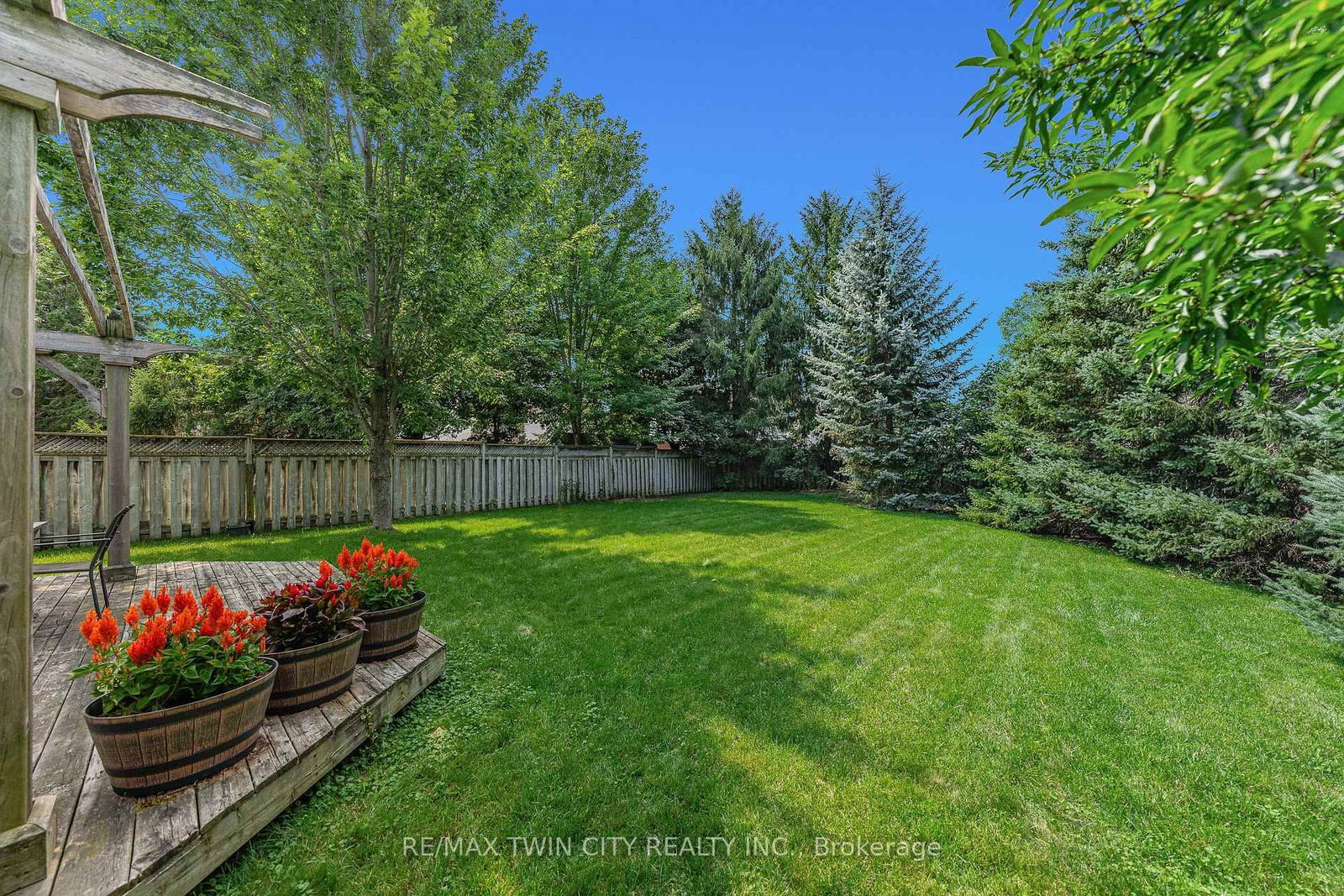 298 Pineland Pl, Waterloo — 38