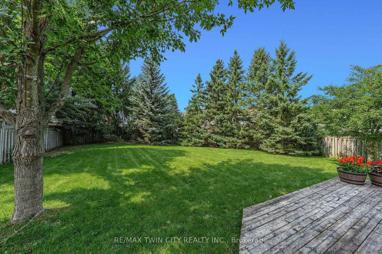 298 Pineland Pl, Waterloo — 39