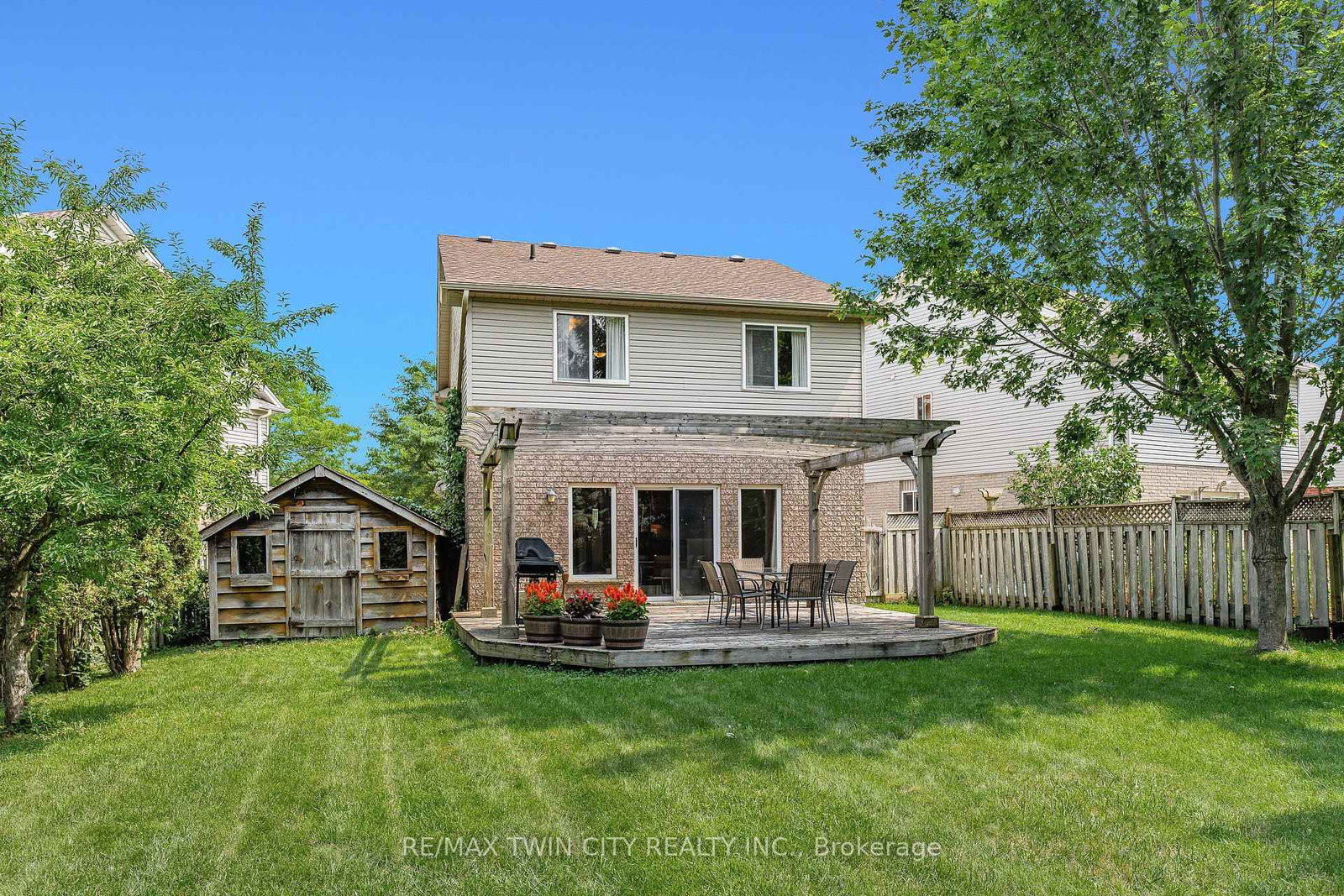 298 Pineland Pl, Waterloo — 43