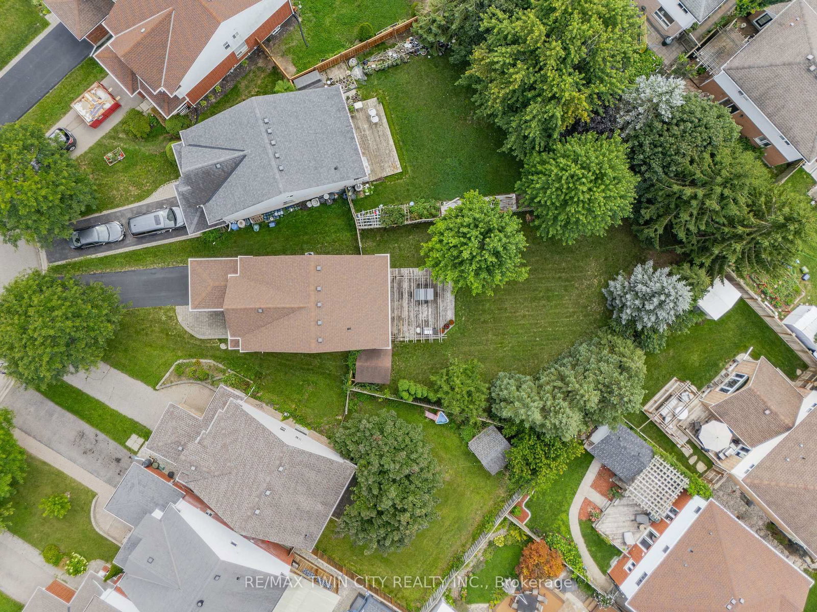 298 Pineland Pl, Waterloo — 48