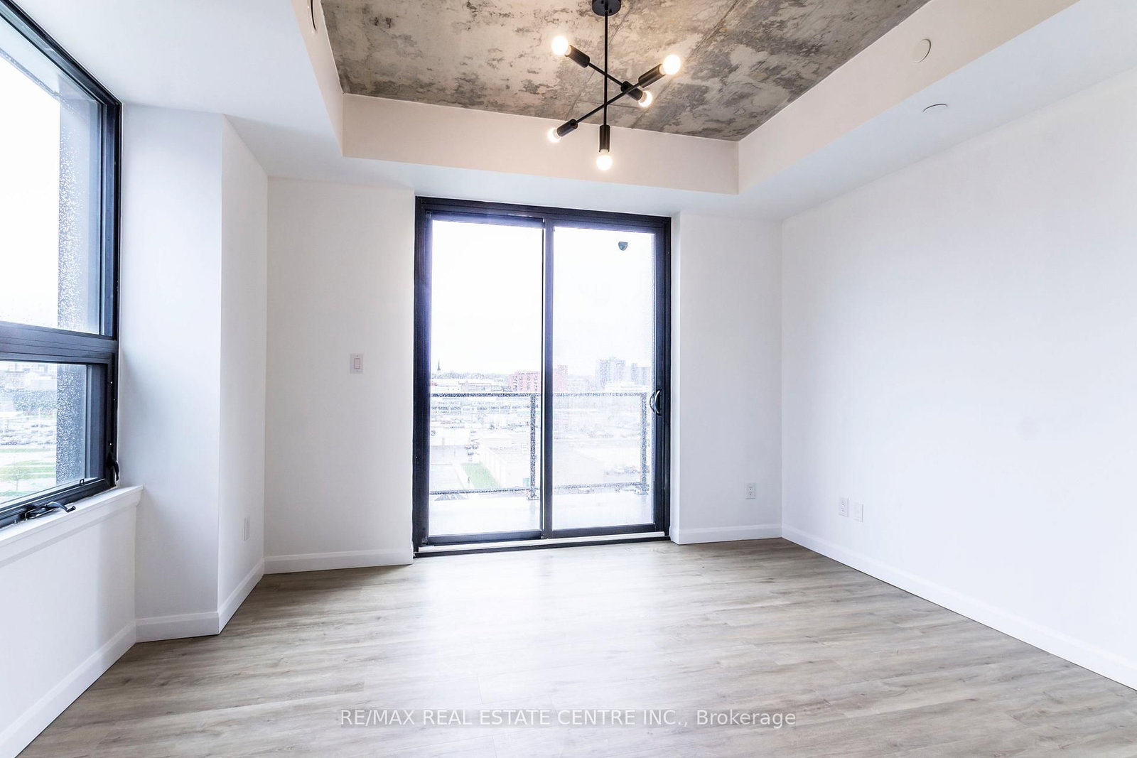 812-7 Erie Ave, Brantford — 8