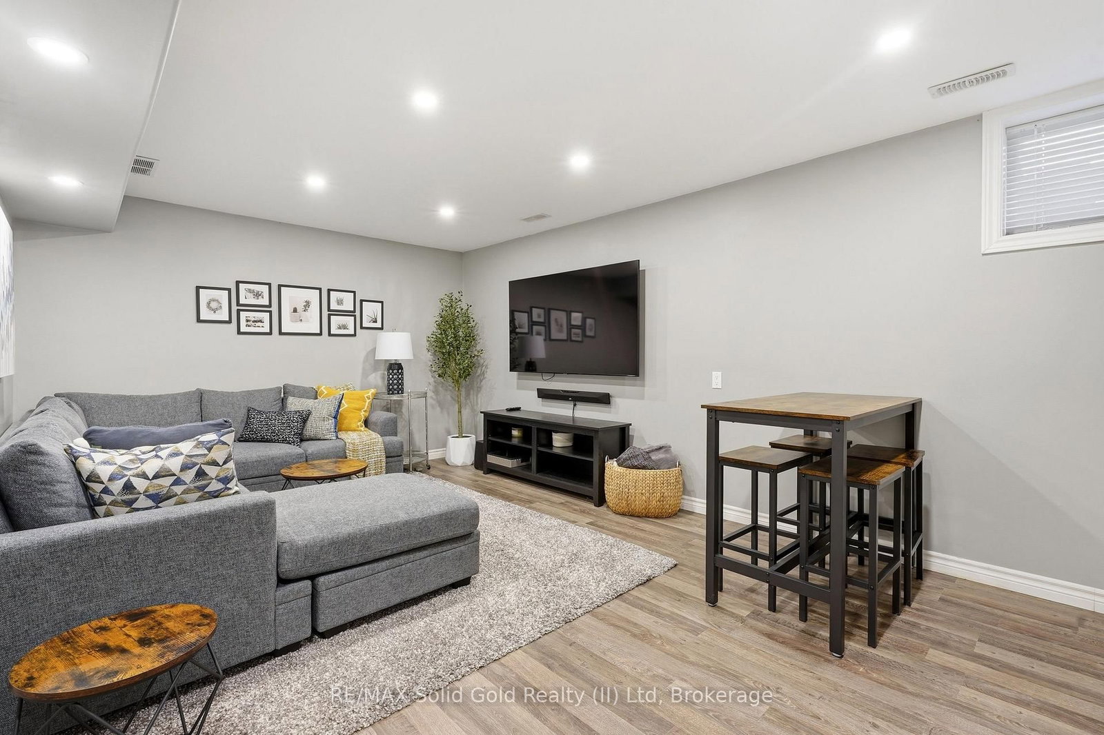 72-635 Saginaw Pkwy, Cambridge — 32