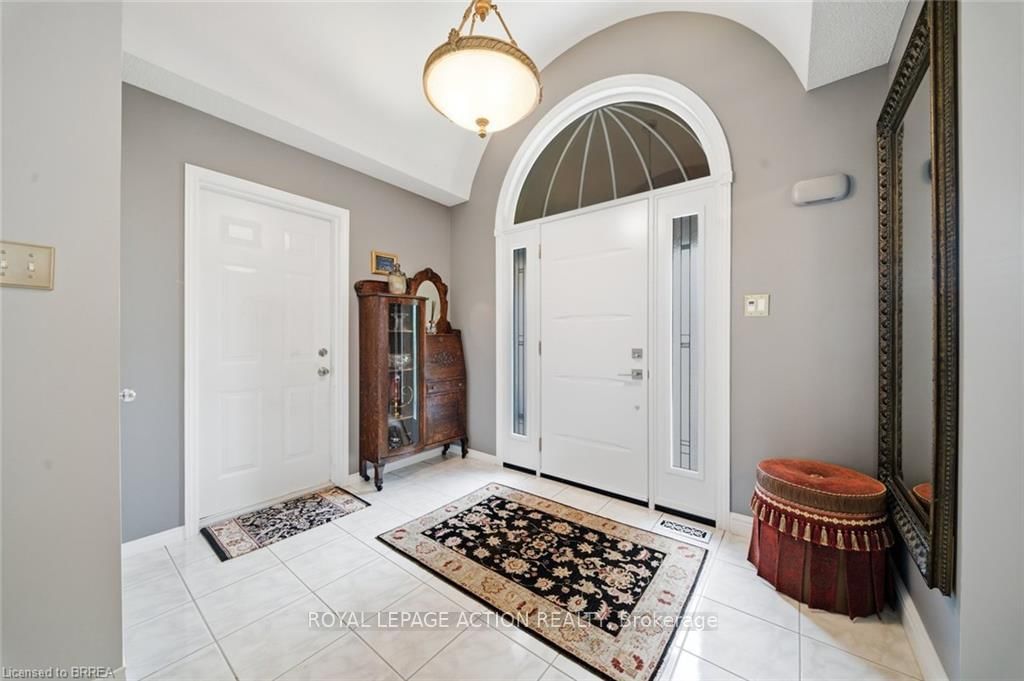 37 Mc Intosh Crt, Brantford — 3