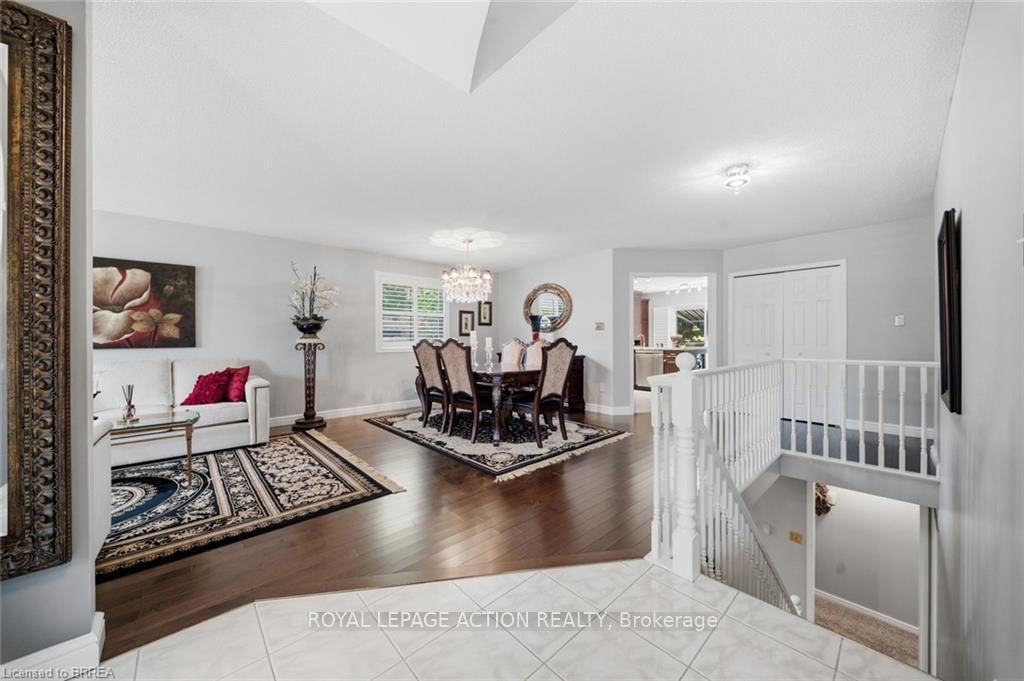 37 Mc Intosh Crt, Brantford — 4