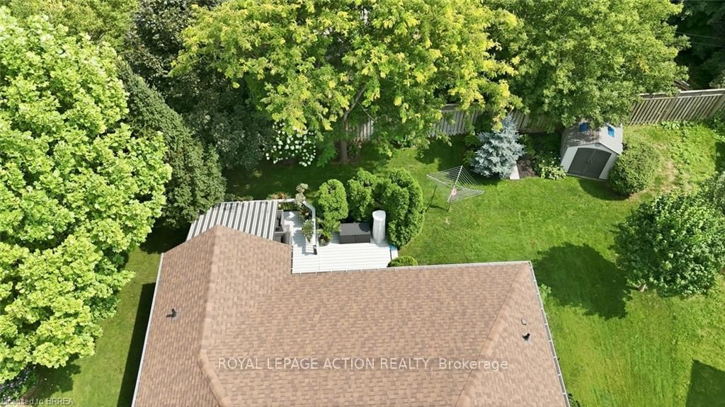 37 Mc Intosh Crt, Brantford — 41
