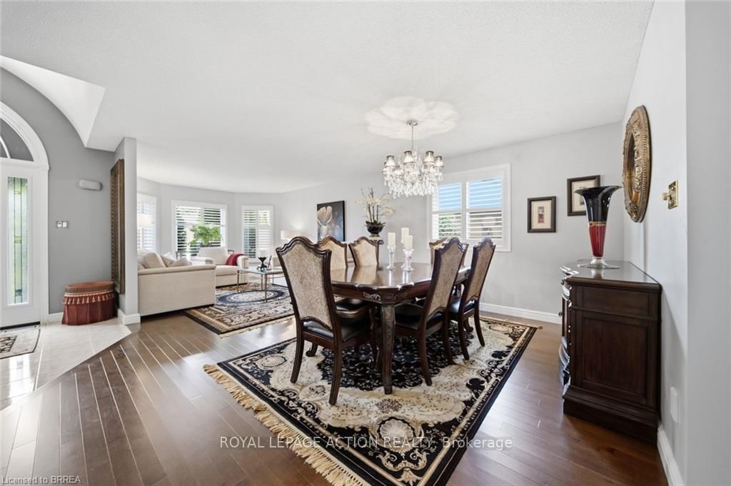 37 Mc Intosh Crt, Brantford — 8