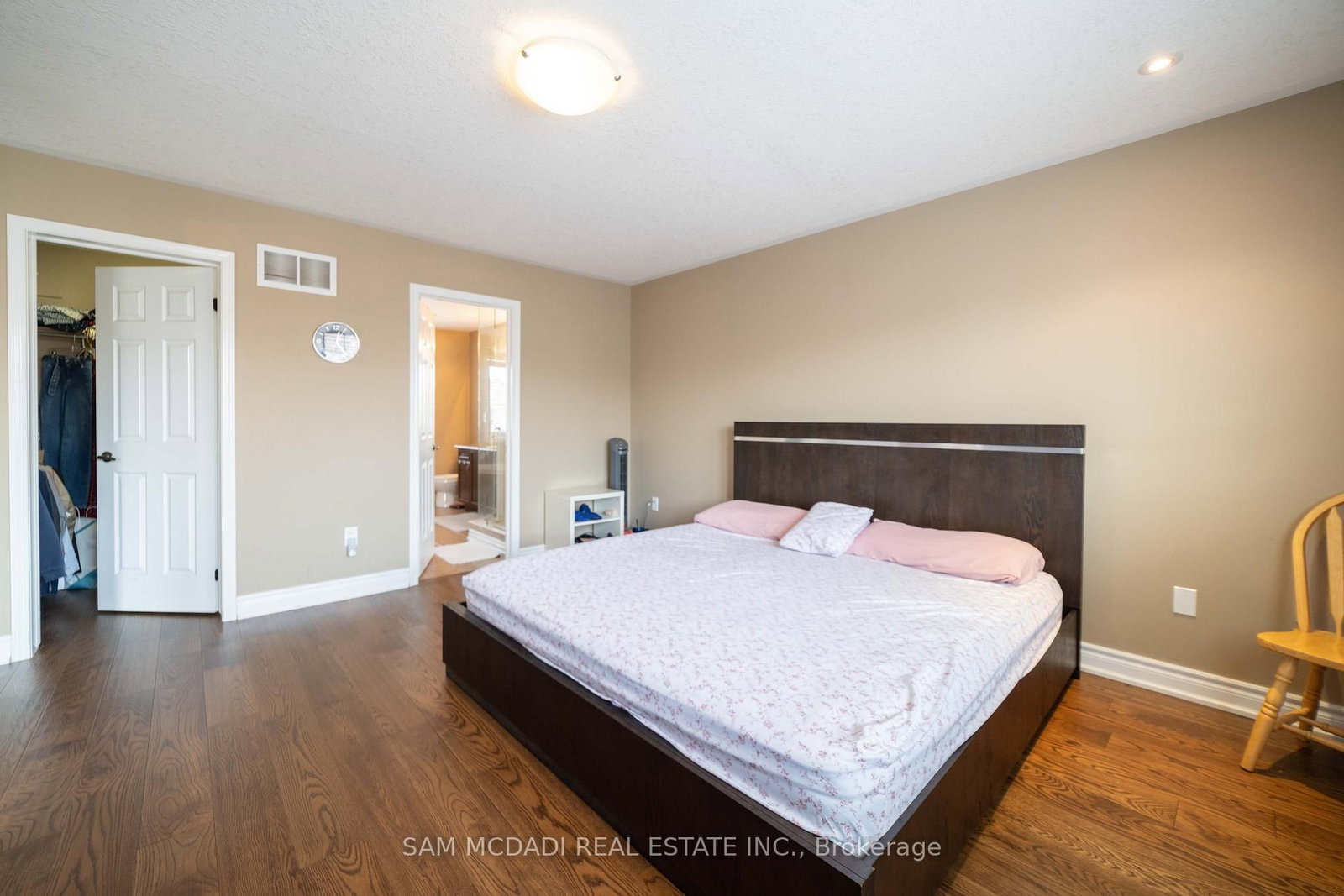 322 Baldwin Dr, Cambridge — 18
