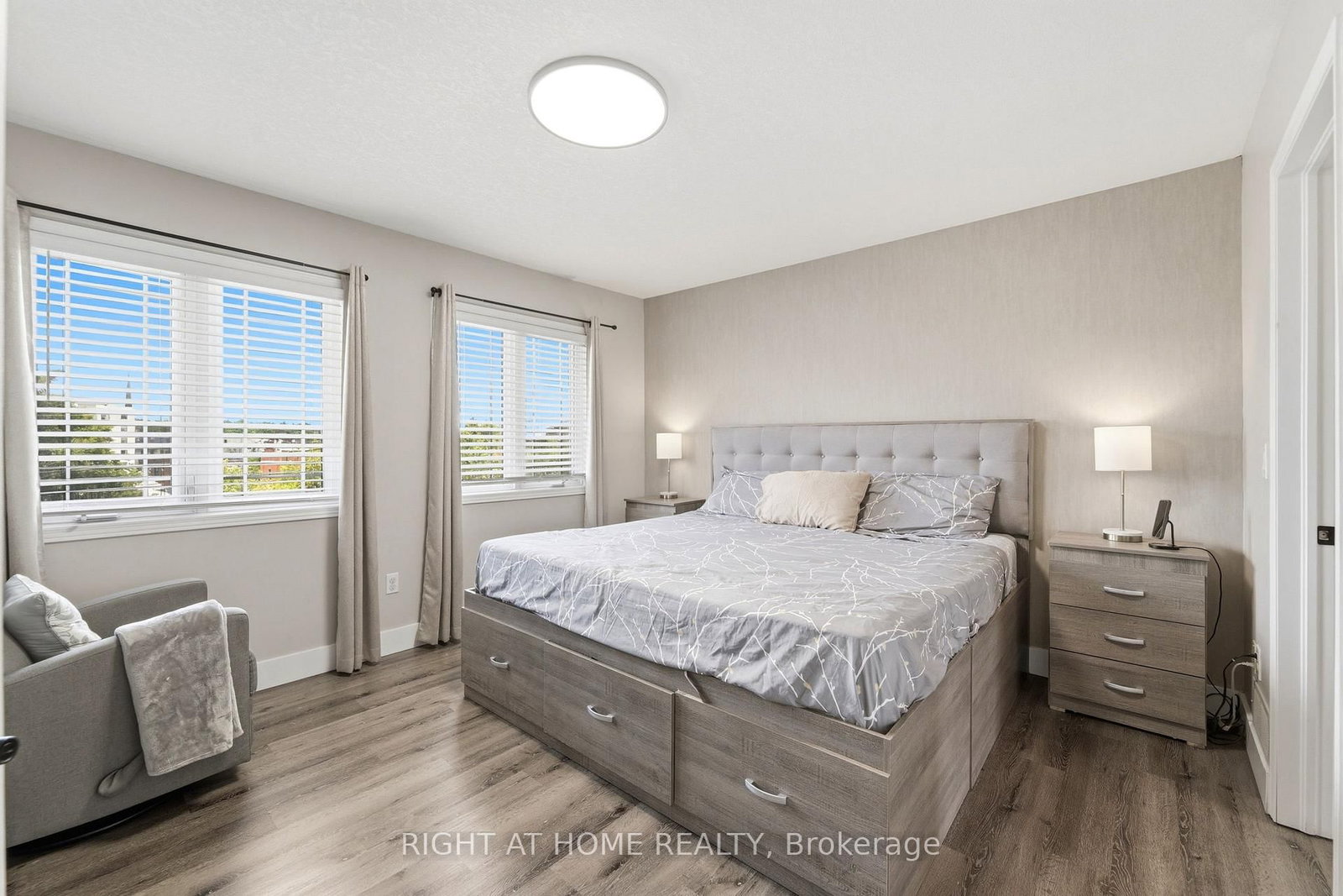 65 Wellington South, Cambridge — 15