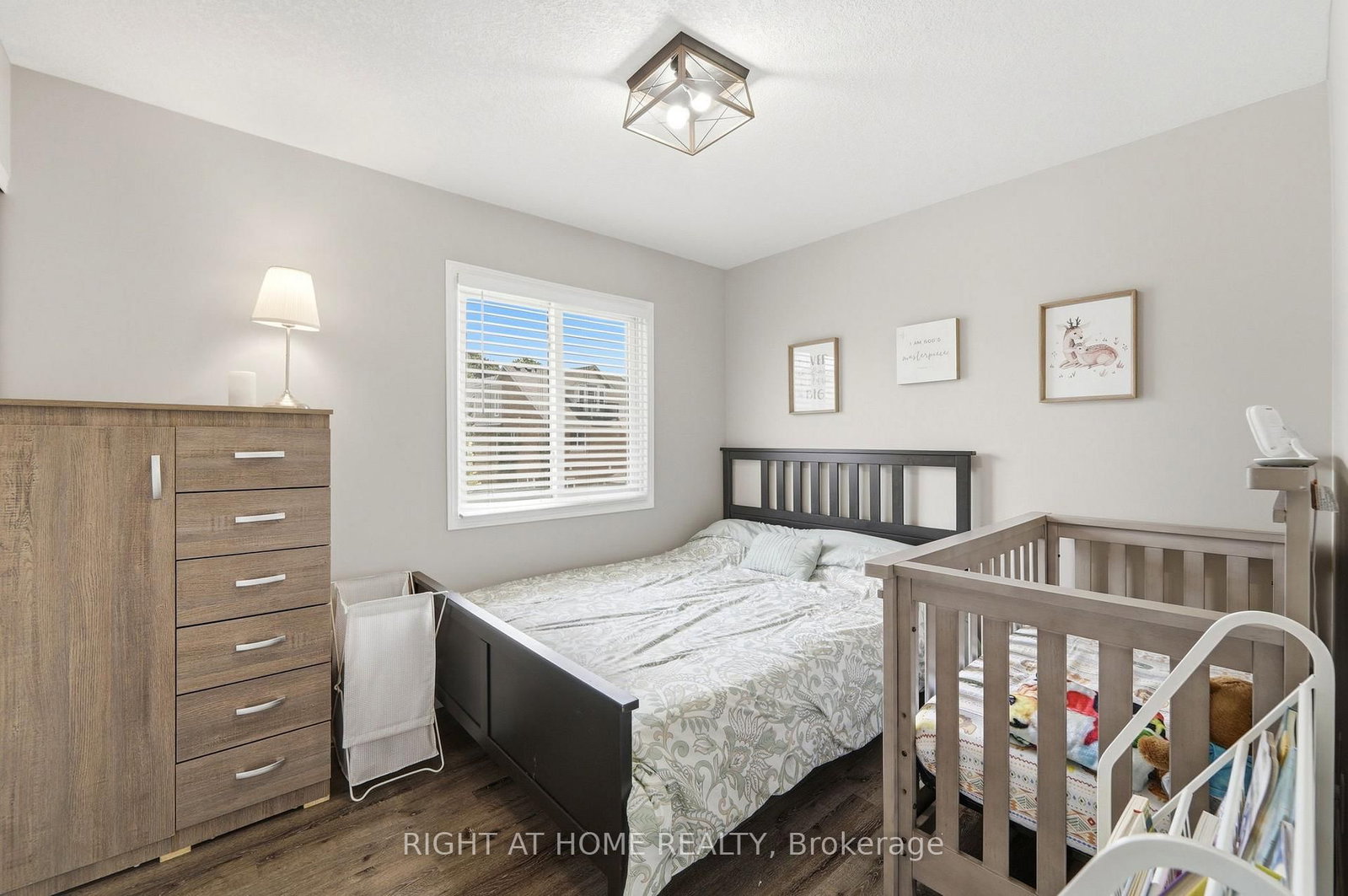 65 Wellington South, Cambridge — 20