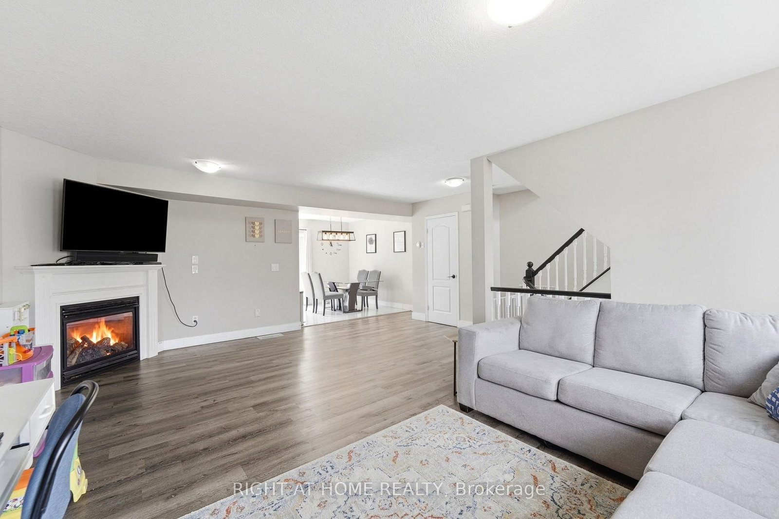 65 Wellington South, Cambridge — 5
