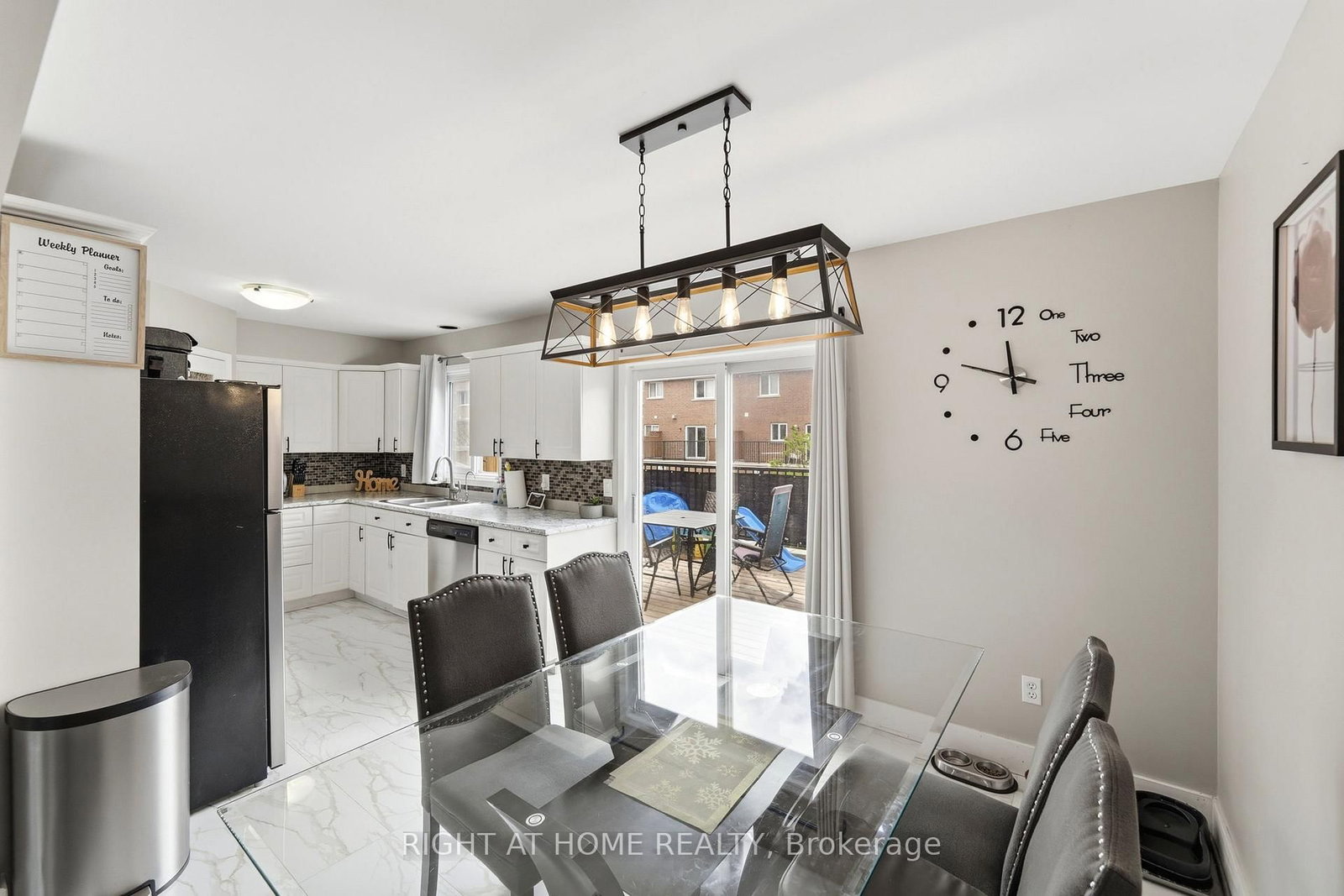 65 Wellington South, Cambridge — 8