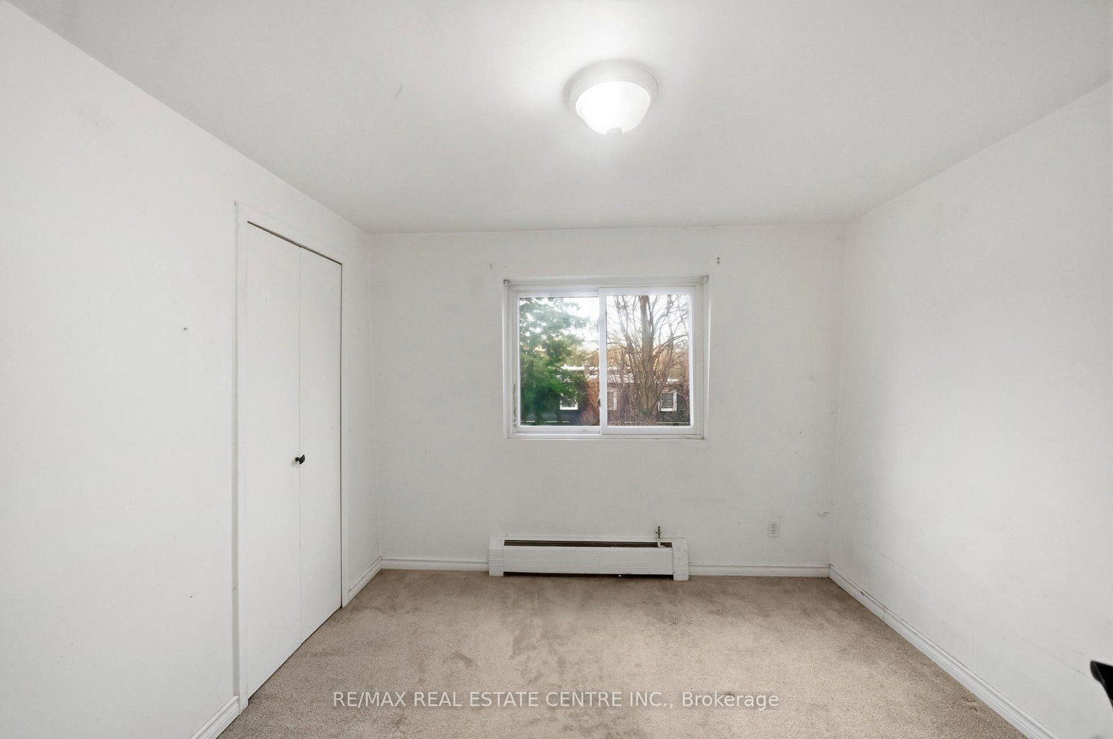 10-76 Borden Pkwy, Kitchener — 19