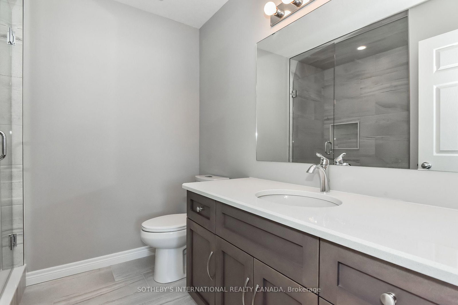 529 Anton Cres, Kitchener — 18