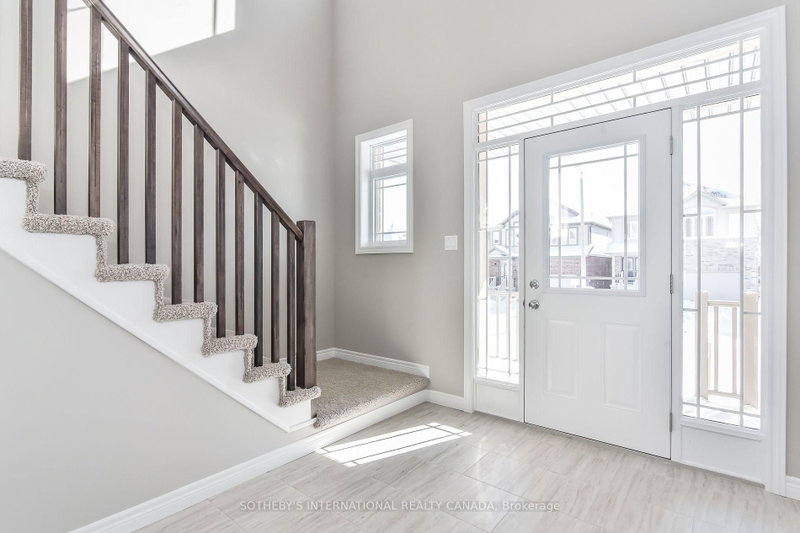 529 Anton Cres - Photo 2