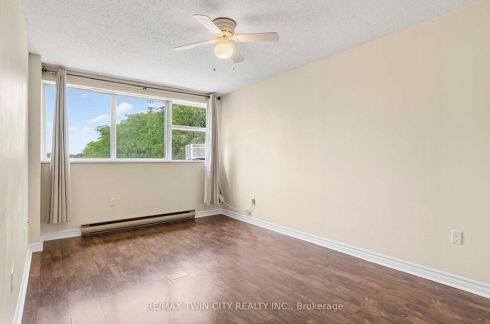 301-36 Hayhurst Rd, Brantford — 22