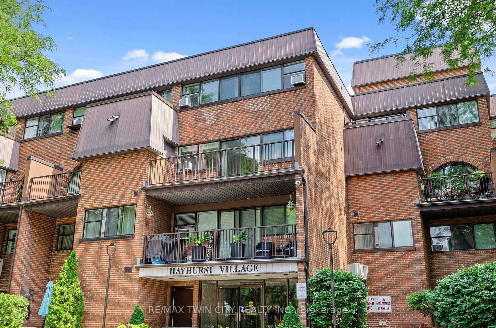 301-36 Hayhurst Rd, Brantford — 3