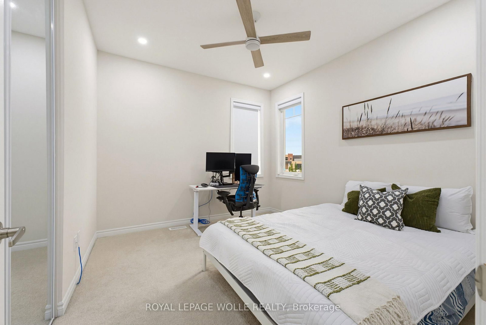 6 Milt Schmidt St, Kitchener — 22