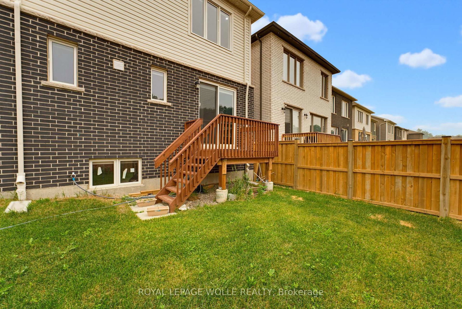 6 Milt Schmidt St, Kitchener — 26